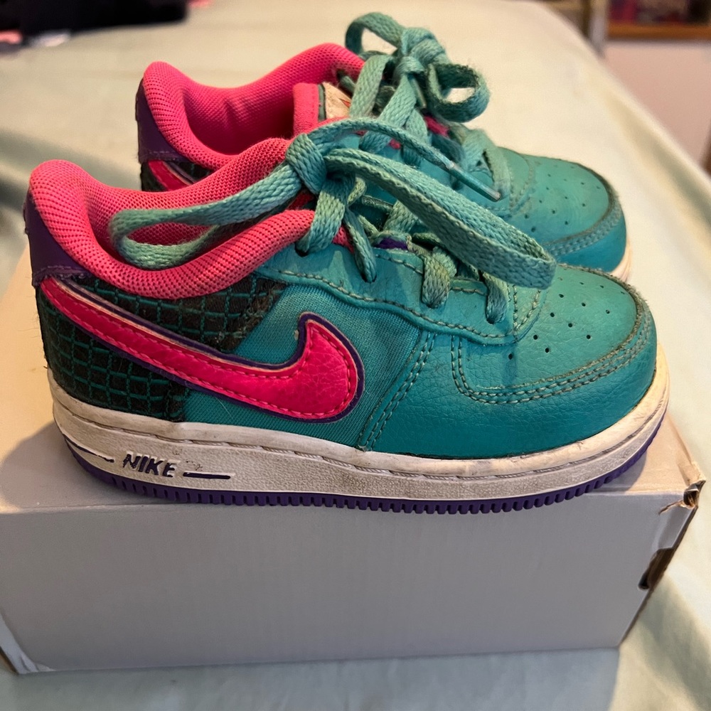 Nike Air Force 1